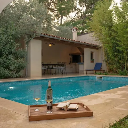 Casa de Férias Family Friendly House With A Swimming Pool - 26964 *