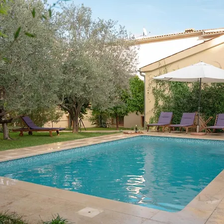 Family Friendly House With A Swimming Pool - 26964 Casa de Férias *